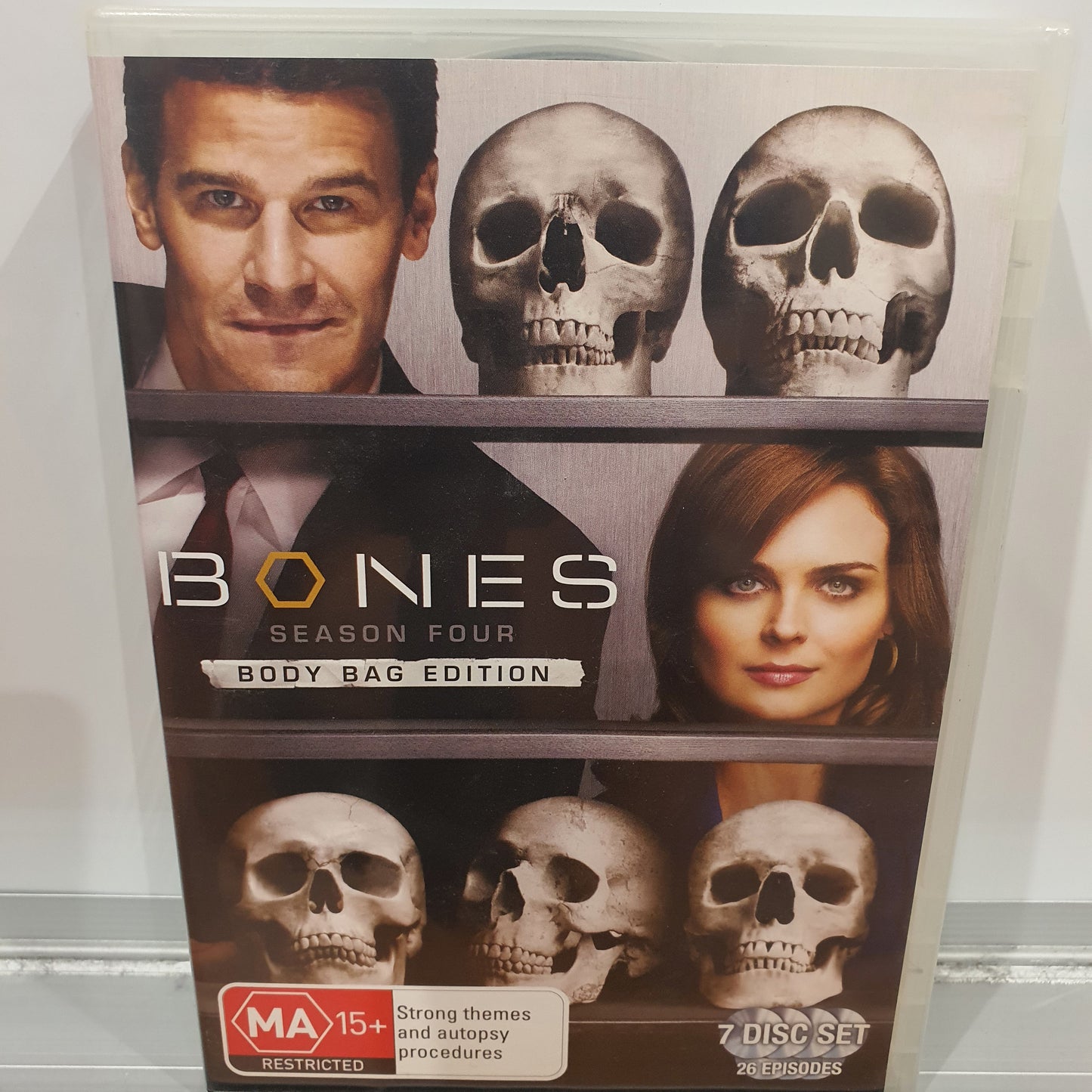 BONES S4