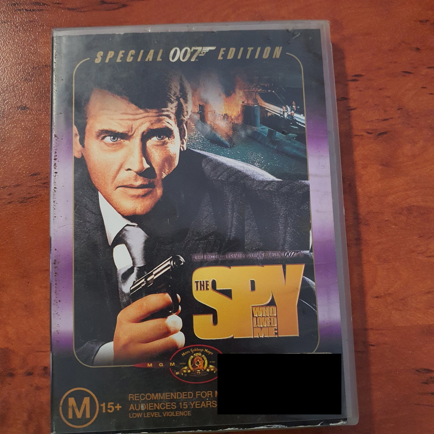 The SPY 007